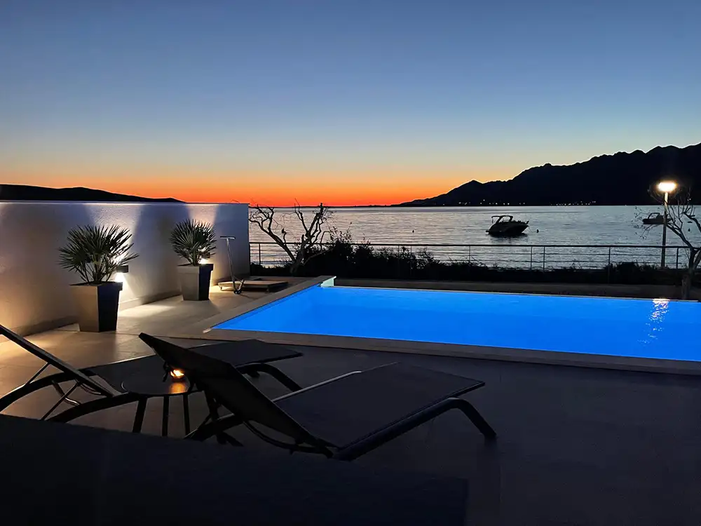 Terrasse Beleuchtung Pool Wohnung Adrian