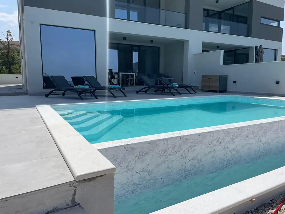 Poolterrasse Wohnung Adrian