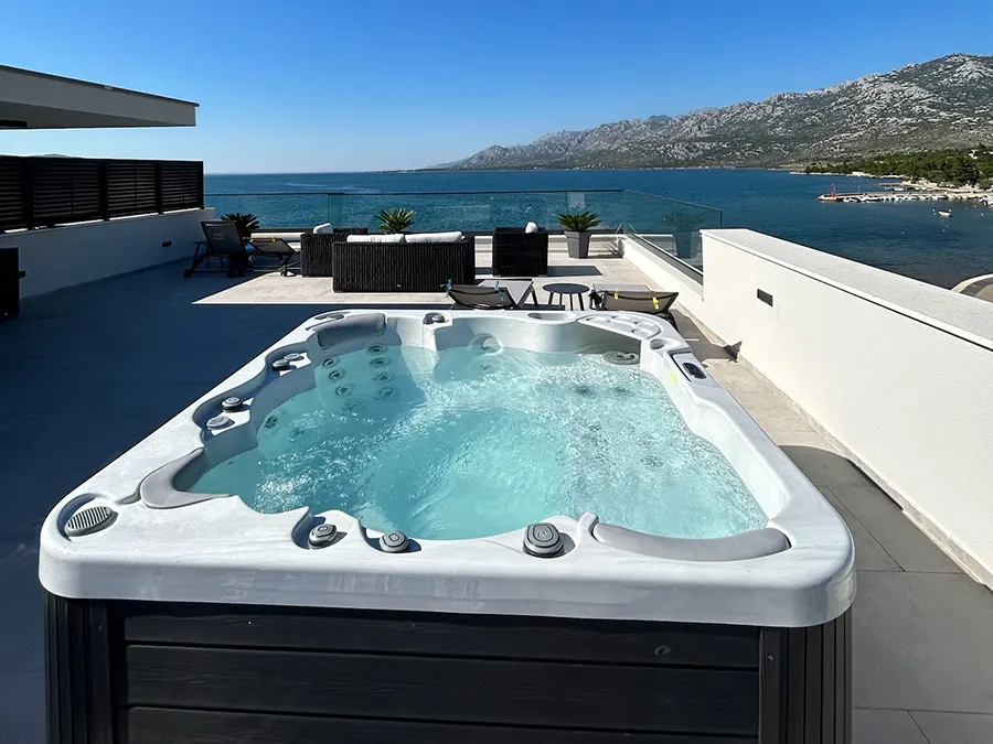 Jacuzzie mit Wasser